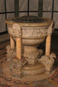 Der Taufstein von St. Benno