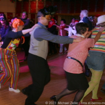 Pfarrfasching 2023: Polonaise.